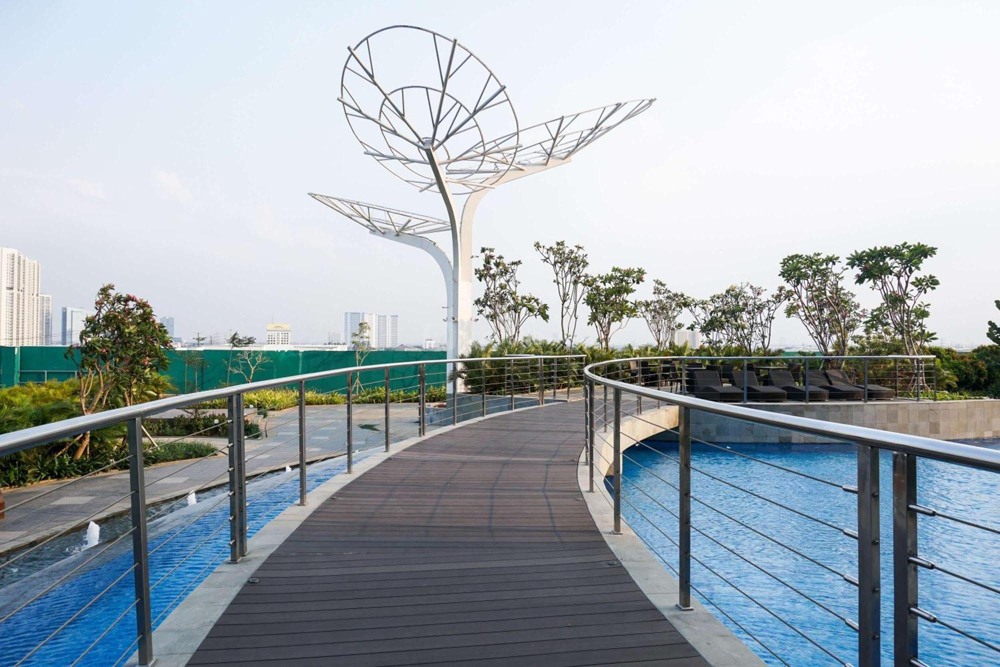Good Choice And Location West Vista By Travelio * Jakarta